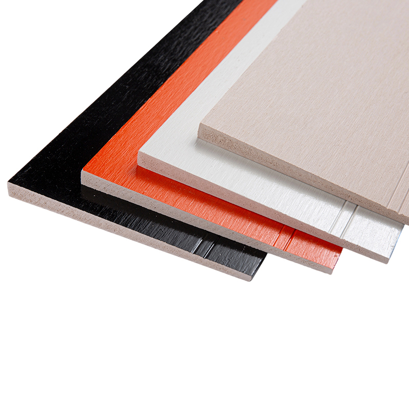 Paneles de pared compuestos de madera y plástico